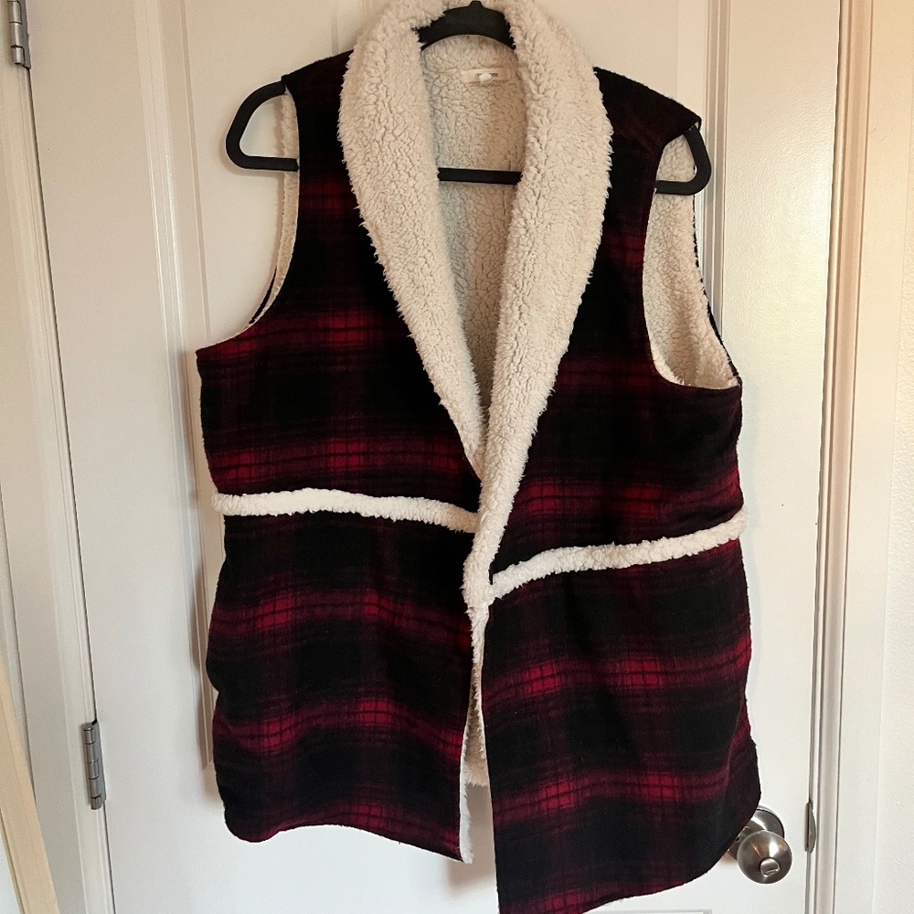 Maurices fleece flannel vest